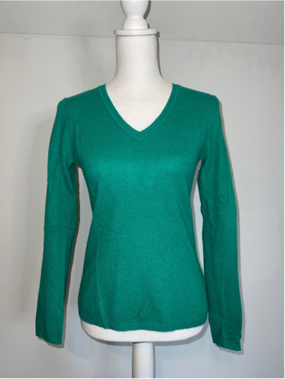 Women's Charter Club Green Cashmere V-Neck Sweater XS